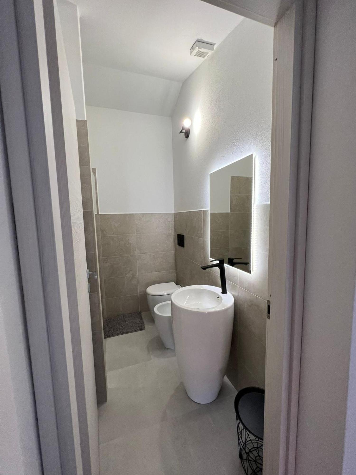 B-Guest House 奥里斯塔诺 外观 照片